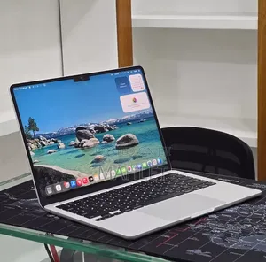 New Laptop Apple MacBook Air 2024 M3 16GB Apple M3 SSD 256GB
