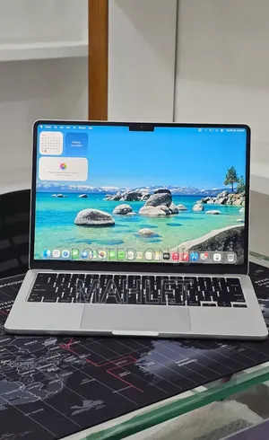 New Laptop Apple MacBook Air 2024 M3 16GB Apple M3 SSD 256GB