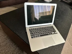 New Laptop Apple MacBook 2017 8GB Intel Core i5 SSD 256GB