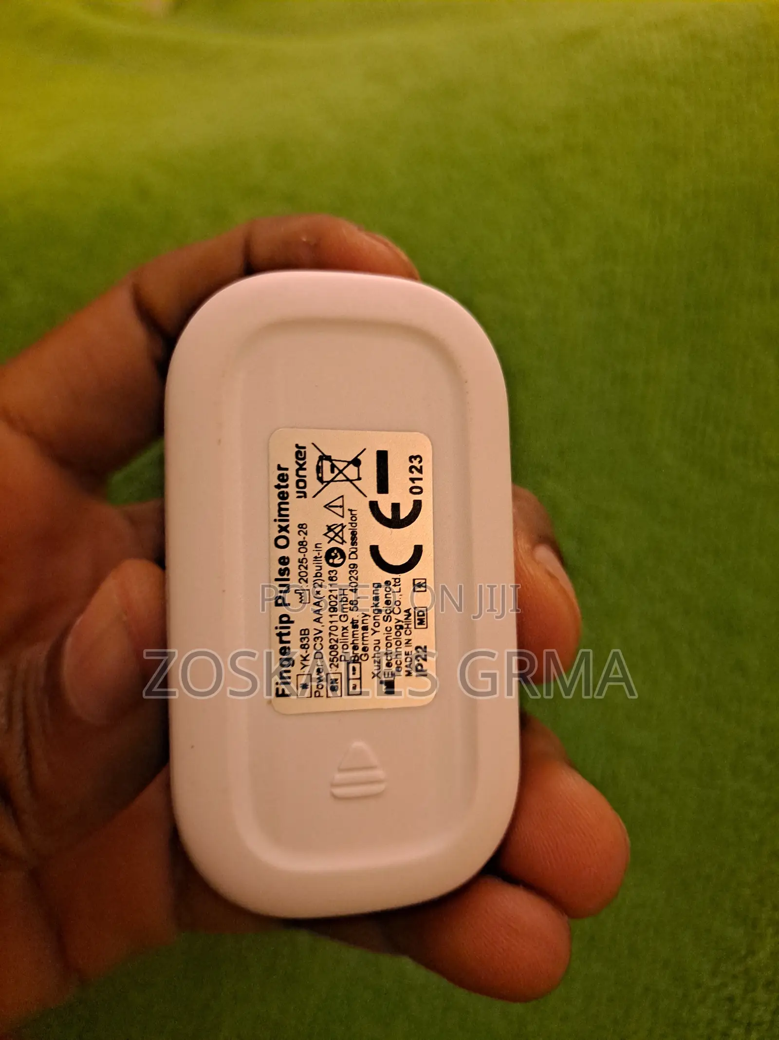 Fingertip Pulse Oximeter