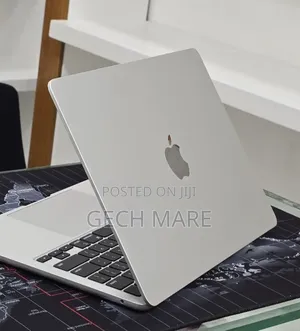 New Laptop Apple MacBook Air 2024 M3 16GB Intel SSD 256GB