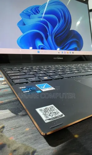 New Laptop Asus ZenBook 13 UX331UN 16GB Intel Core i7 SSD 512GB