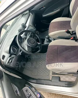 Suzuki Swift 2022 Silver