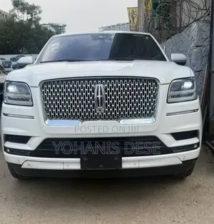 Lincoln Navigator 2021 White