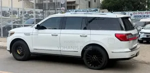 Lincoln Navigator 2021 White