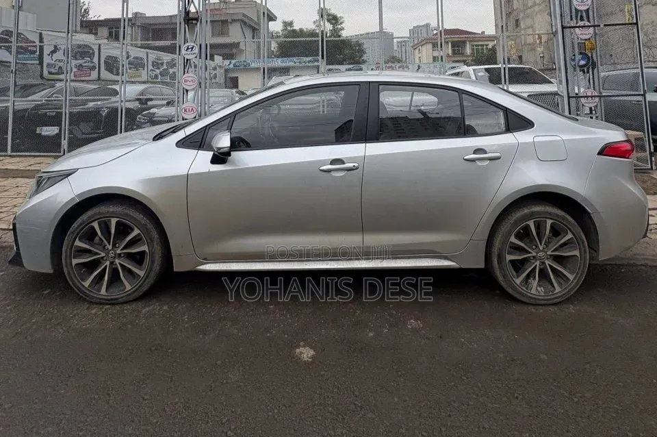 Toyota Corolla 2022 Gray