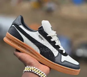 Original Pumas Flat