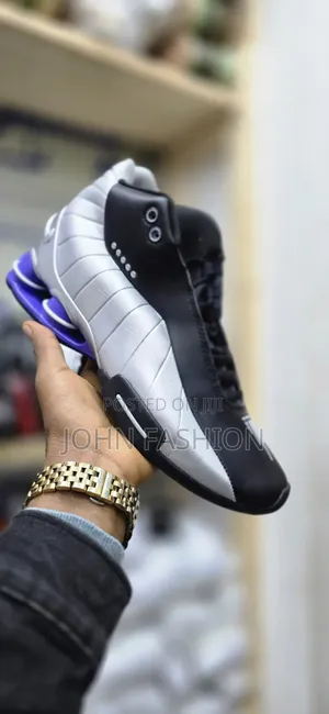 Nike Shock Puts