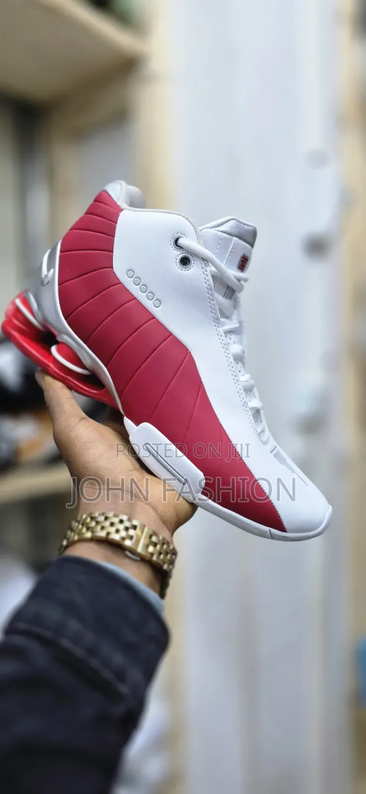 Nike Shock Puts