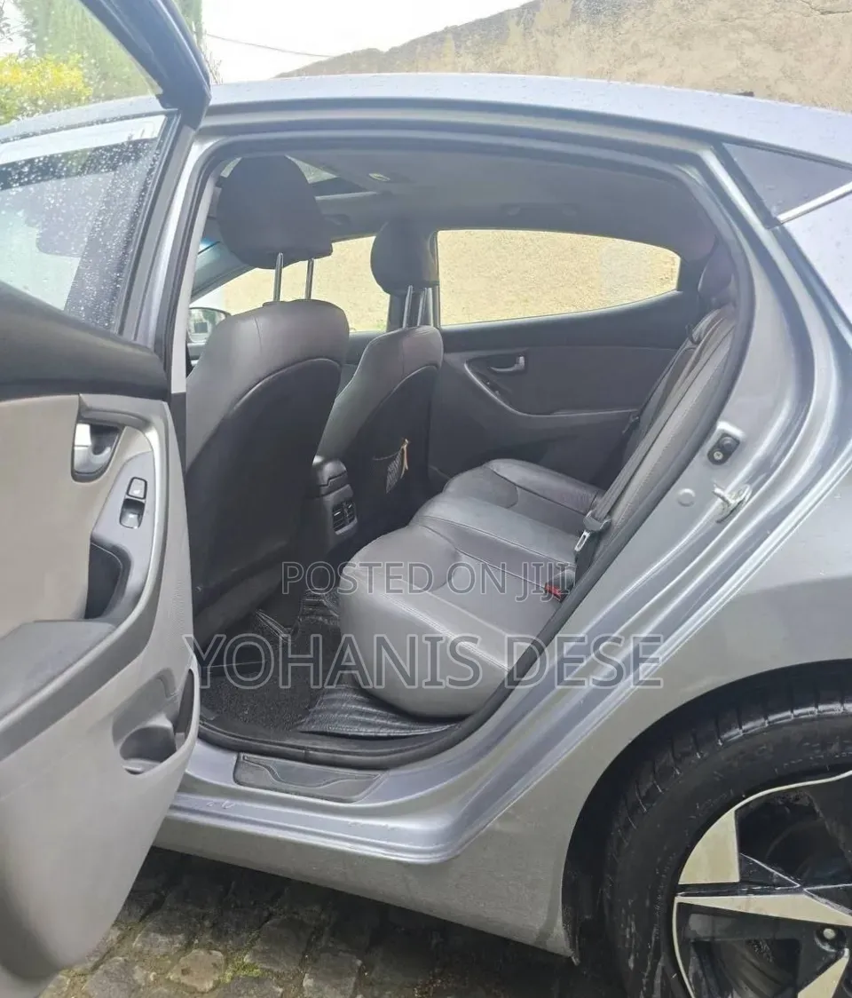 Hyundai Avante 2015 Silver