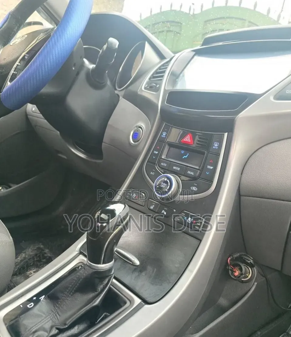 Hyundai Avante 2015 Silver