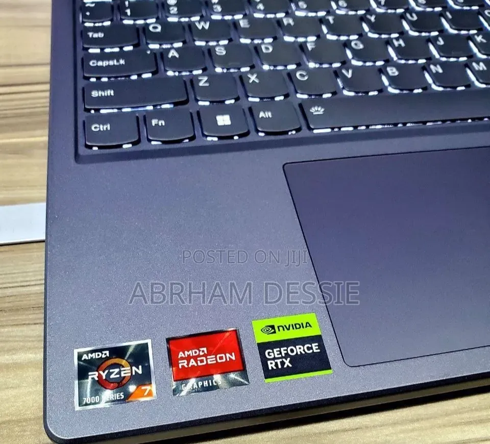New Laptop Lenovo 16GB AMD Ryzen 7 SSD 512GB