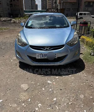 Hyundai Elantra 2014 Silver