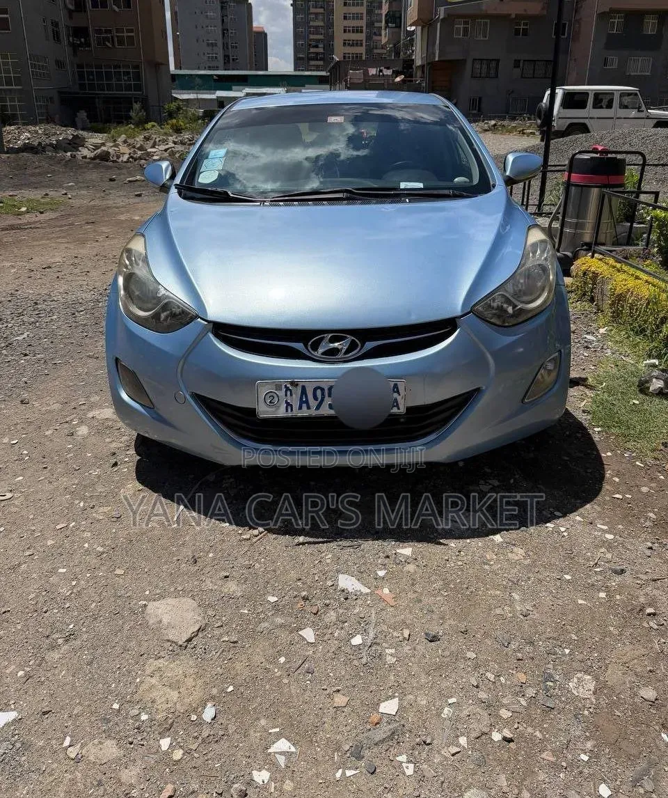 Hyundai Elantra 2014 Silver