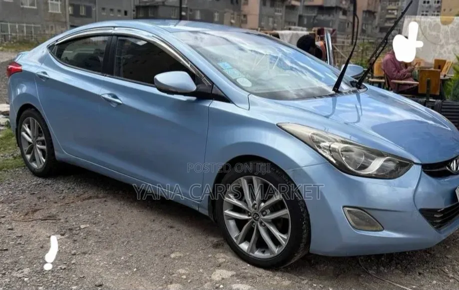 Hyundai Elantra 2014 Silver
