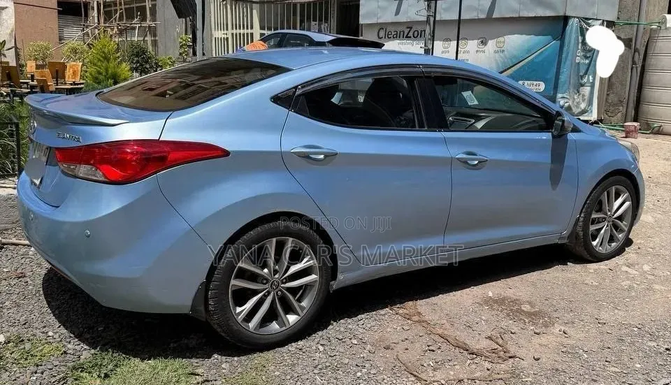 Hyundai Elantra 2014 Silver