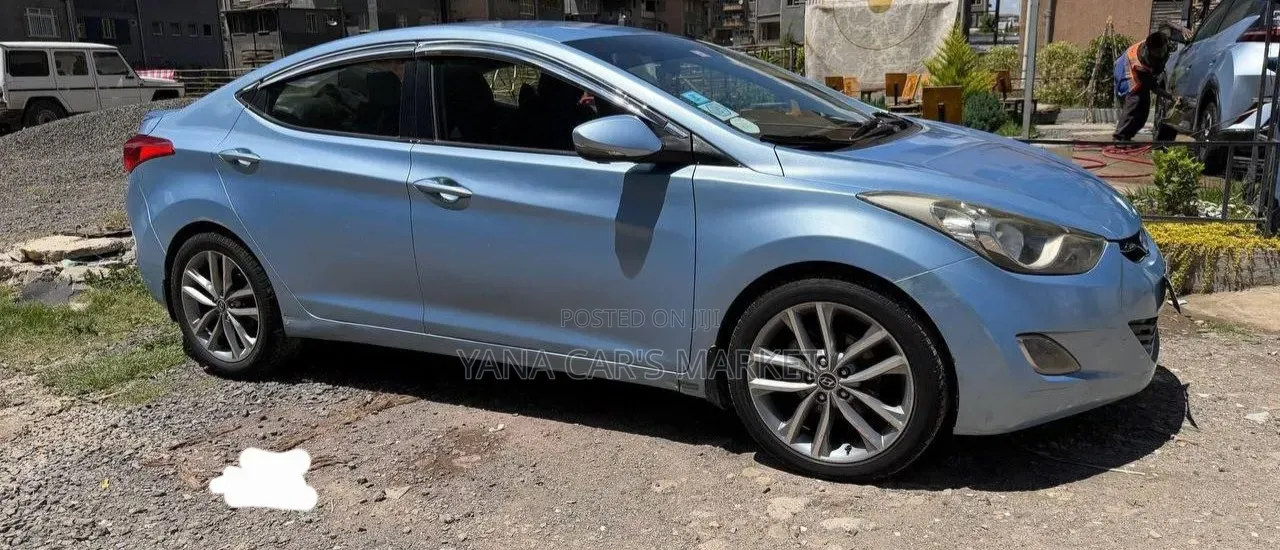 Hyundai Elantra 2014 Silver