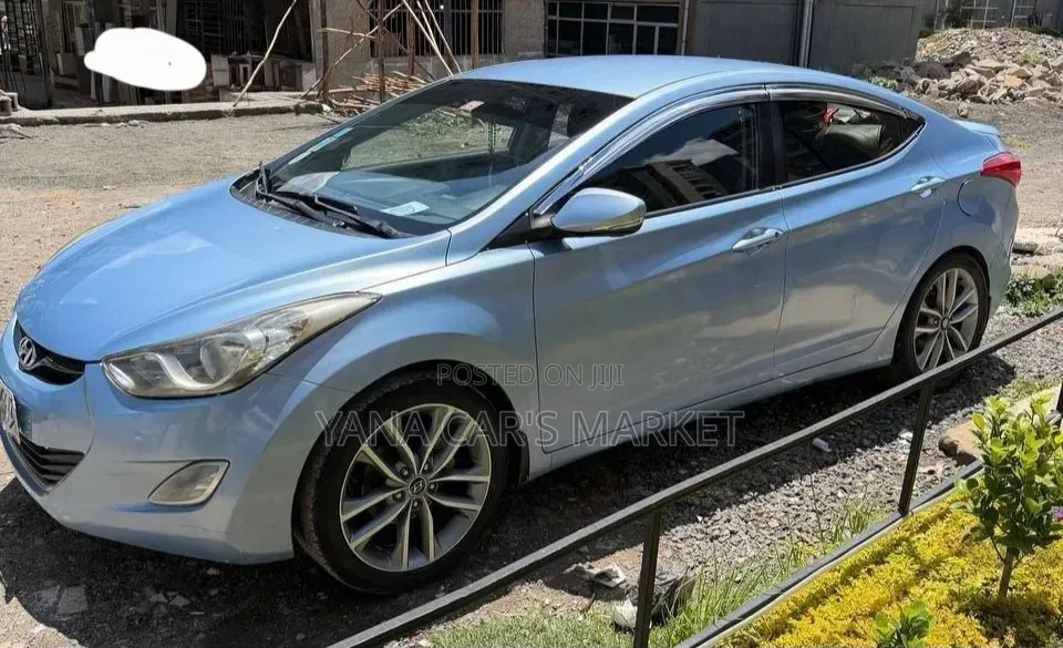 Hyundai Elantra 2014 Silver