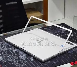 New Laptop HP Elite X2 G8 16GB Intel Core i7 SSD 512GB