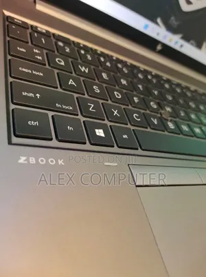 New Laptop HP ZBook Firefly G8 16GB Intel Core i7 SSD 1T
