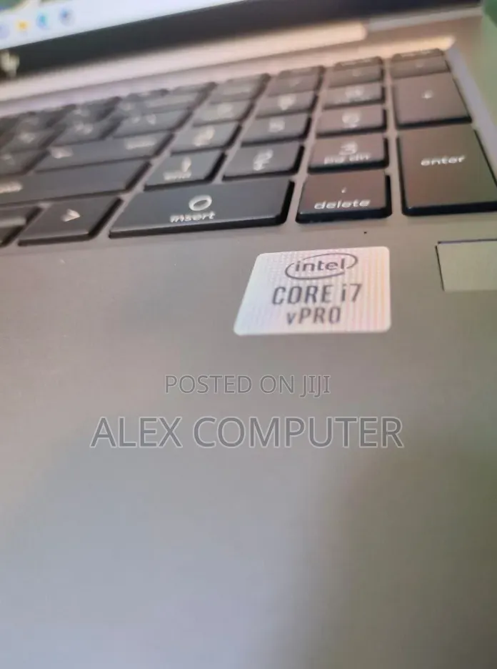 New Laptop HP ZBook Firefly G8 16GB Intel Core i7 SSD 1T