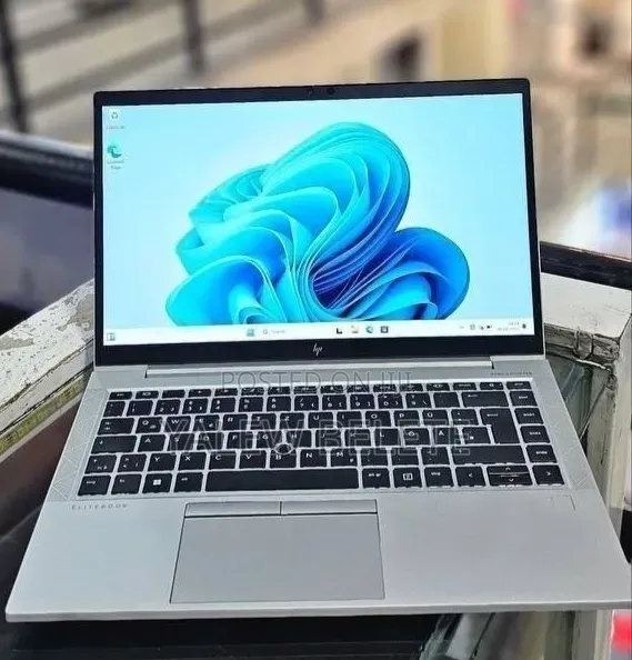 New Laptop HP EliteBook 640 G9 8GB Intel Core i5 SSD 256GB