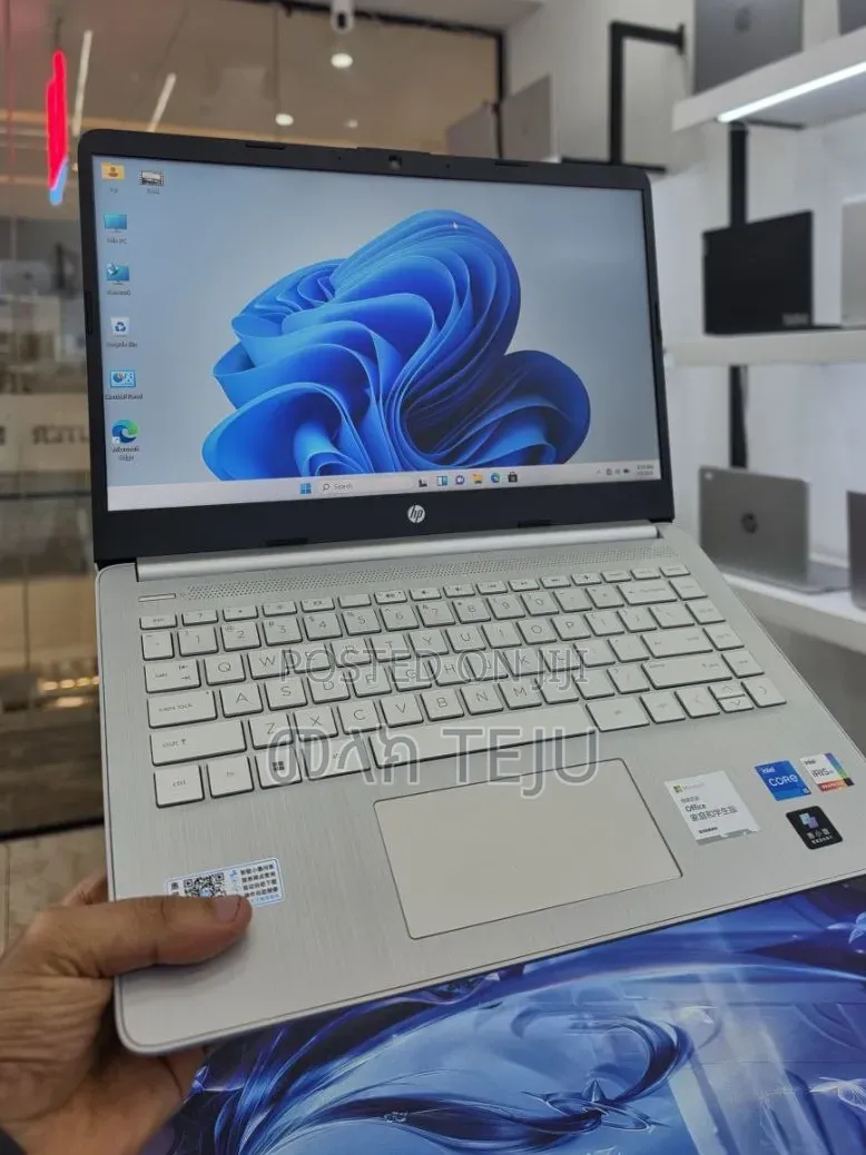 New Laptop HP Stream Notebook 16GB Intel Core i5 SSD 512GB