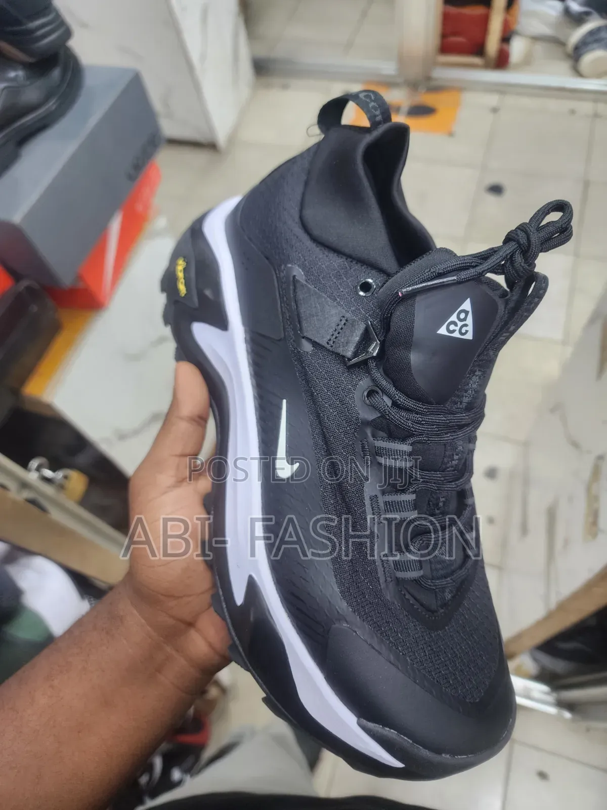 Nike ACG Mountain Fly Low Sneakers Durabile