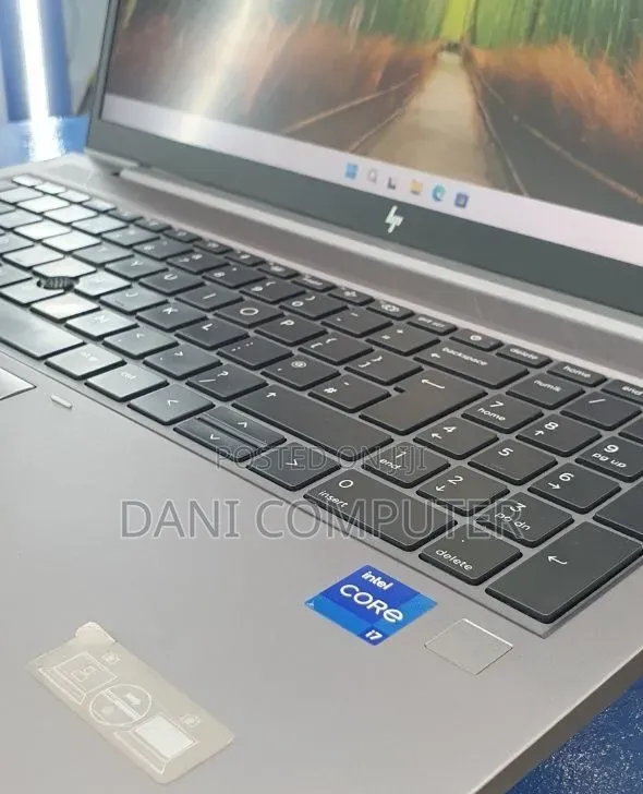 New Laptop HP ZBook 15 16GB Intel Core i7 SSD 512GB
