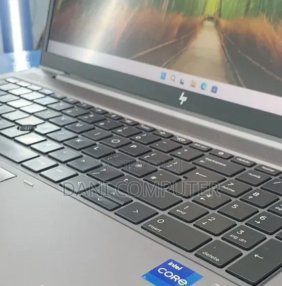 New Laptop HP ZBook 15 16GB Intel Core i7 SSD 512GB