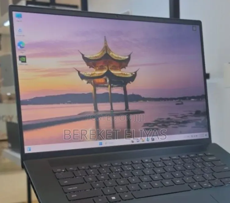 New Laptop Dell Inspiron 15 16GB Intel Core i7 SSD 512GB