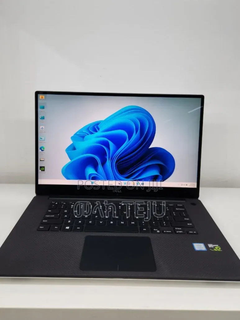 New Laptop Dell XPS 15 16GB Intel Core i7 SSD 512GB