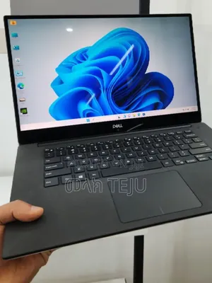 New Laptop Dell XPS 15 16GB Intel Core i7 SSD 512GB