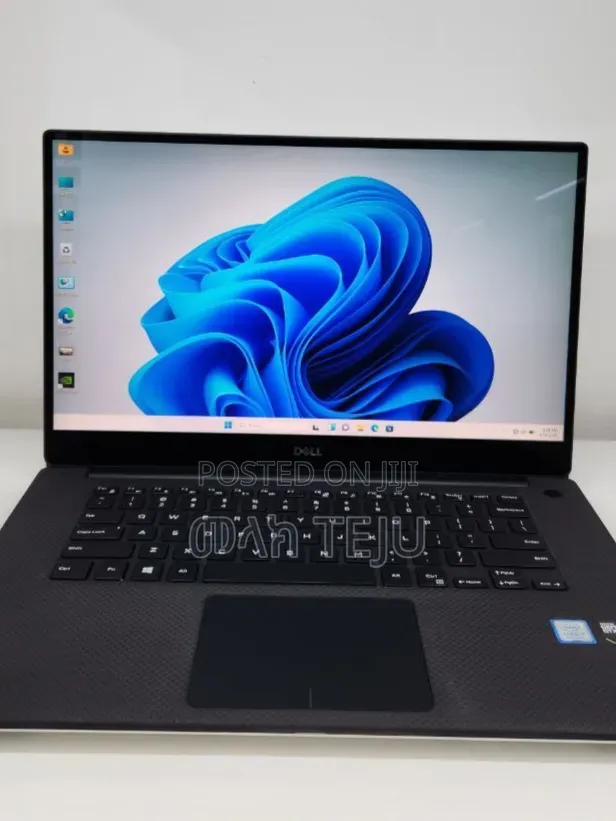 New Laptop Dell XPS 15 16GB Intel Core i7 SSD 512GB