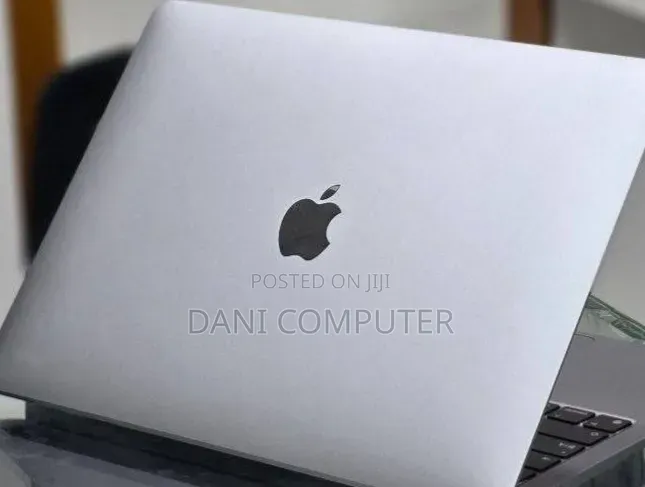 New Laptop Apple MacBook Air 2020 M1 8GB Intel Core i7 SSD 256GB