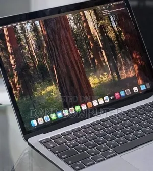 New Laptop Apple MacBook Air 2020 M1 8GB Intel Core i7 SSD 256GB