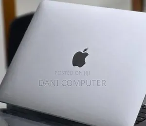 New Laptop Apple MacBook Air 2020 M1 8GB Intel Core i7 SSD 256GB