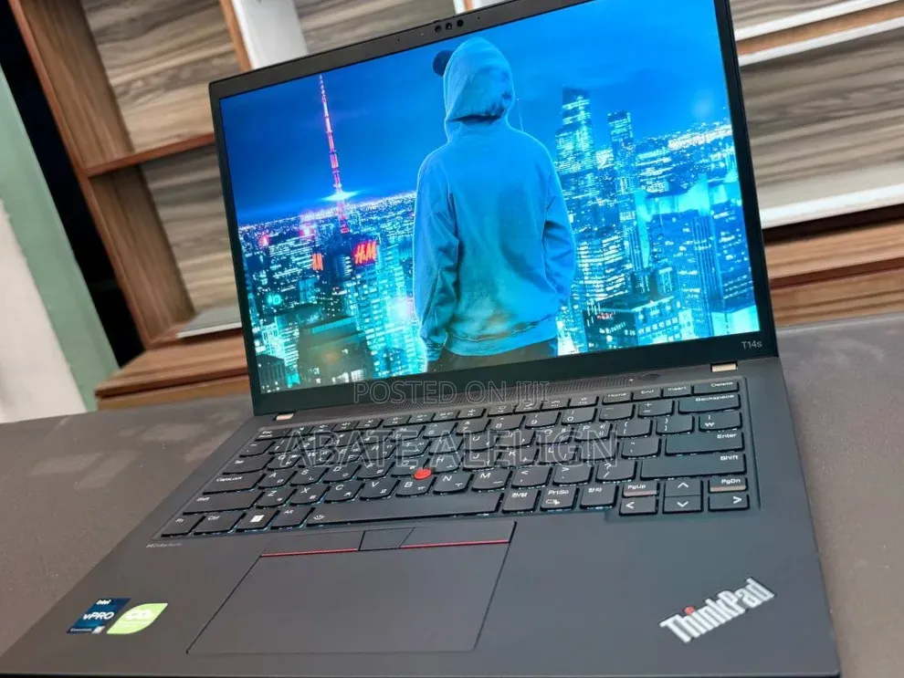 New Laptop Lenovo ThinkPad T14 16GB Intel Core i7 SSD 512GB