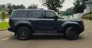 Toyota Land Cruiser Prado 2024 Black