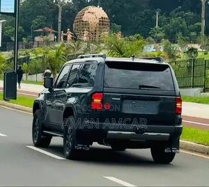 Toyota Land Cruiser Prado 2024 Black