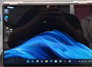 New Laptop HP OmniBook 5 14" 16GB Intel Core 5 SSD 512GB