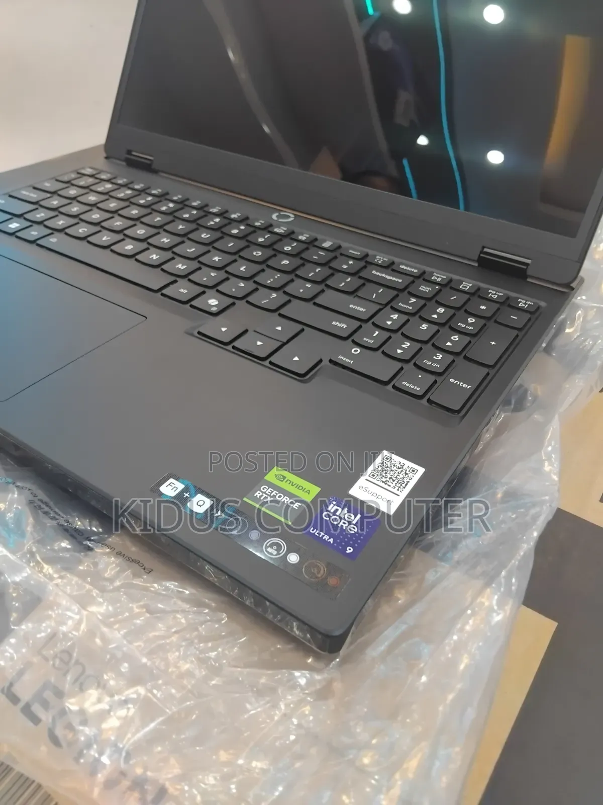 New Laptop Lenovo Legion 5 32GB Intel Core Ultra 9 SSD 1T