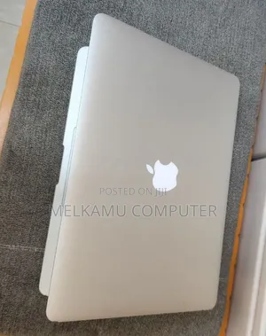 New Laptop Apple MacBook Air 2017 8GB Intel Core i5 SSD 256GB