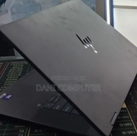 New Laptop HP OmniBook Ultra Flip 16" 16GB Intel Core Ultra 7 SSD 1T