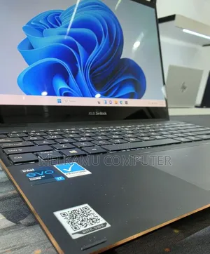 New Laptop Asus Zenbook 13 OLED 16GB Intel Core i7 SSD 512GB