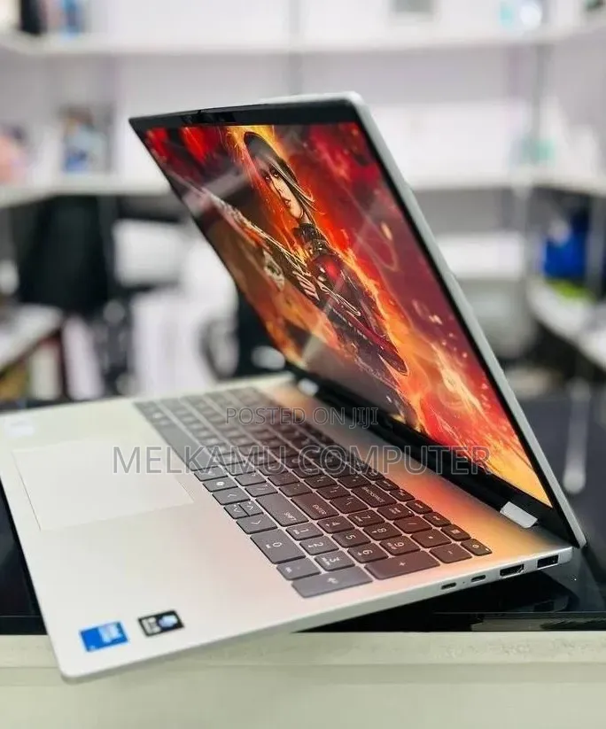 New Laptop HP OmniBook 7 16" 16GB Intel Core 7 SSD 512GB