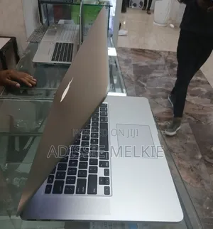 New Laptop Apple MacBook Pro 2015 12GB SSD 128GB