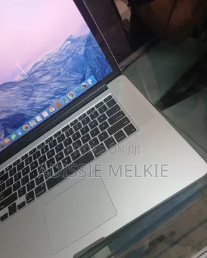 New Laptop Apple MacBook Pro 2015 12GB SSD 128GB
