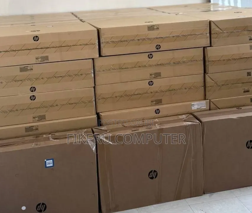 New HP 200 G4 22 All-in-One 16GB Intel Core i7 SSD 512GB