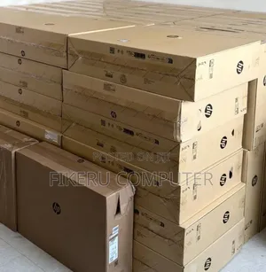 New HP 200 G4 22 All-in-One 16GB Intel Core i7 SSD 512GB